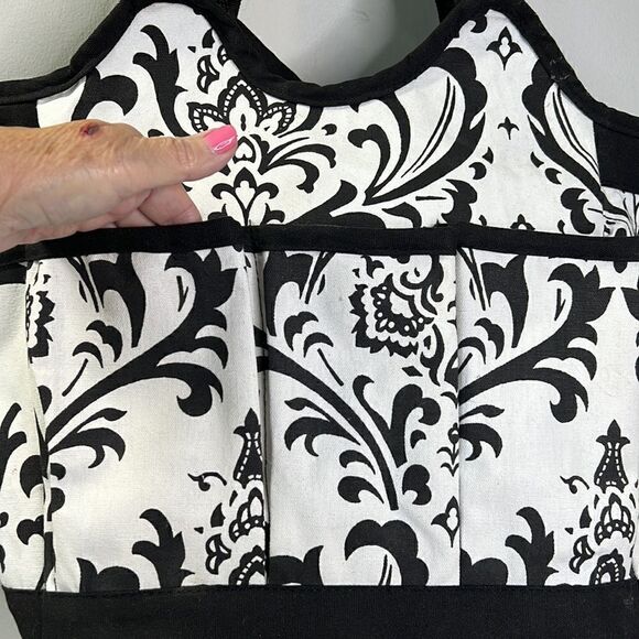 Buckhead Bettie’s Large Striking Utility Tote - Picture 2 of 7